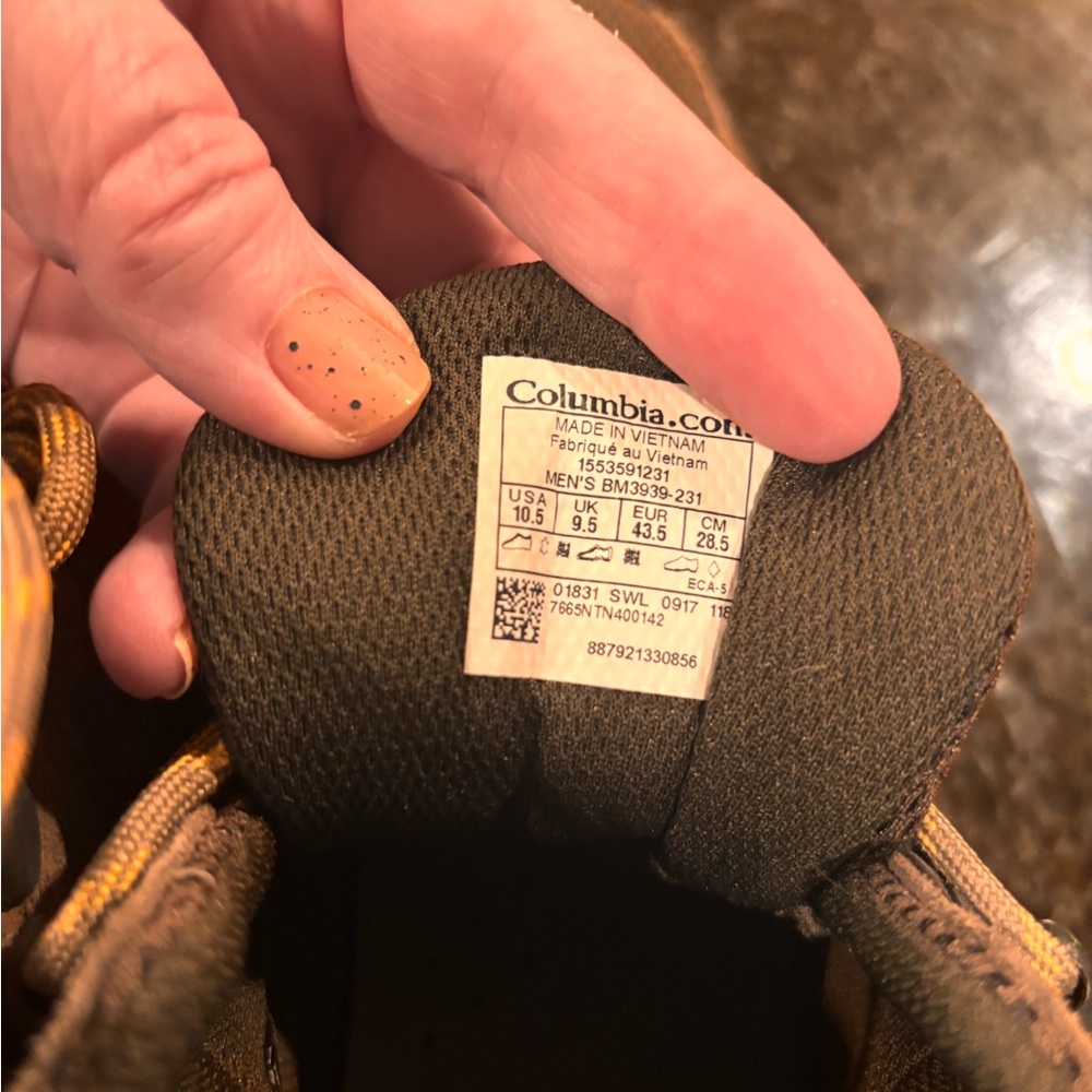 Men’s Columbia Brown Hiking Boots “Redmond” - Picture 3 of 11